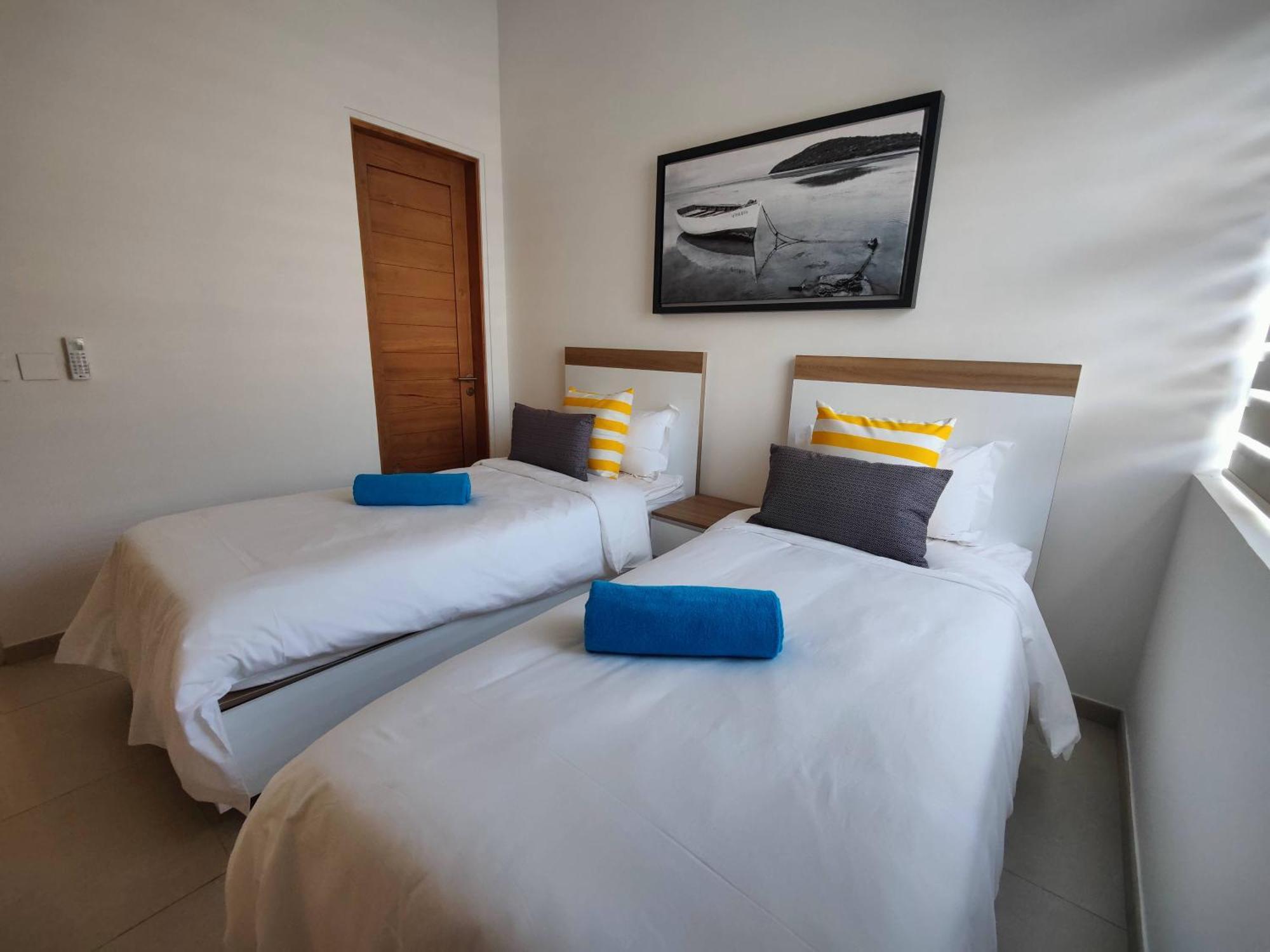 Ocean Point Beach Front Apartment Pointe aux Piments Dış mekan fotoğraf